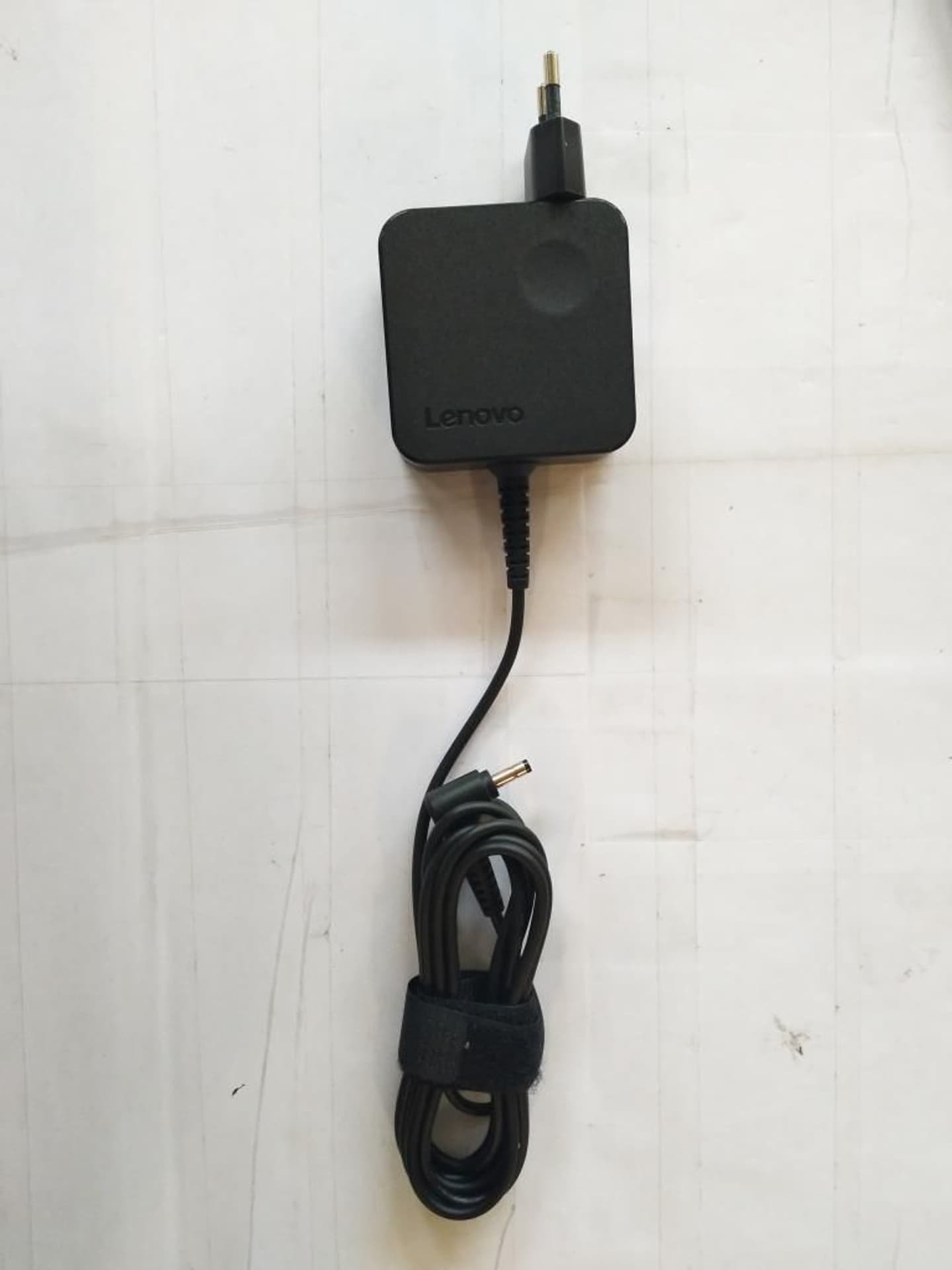 Do laptopa Lenovo 45 W, 2